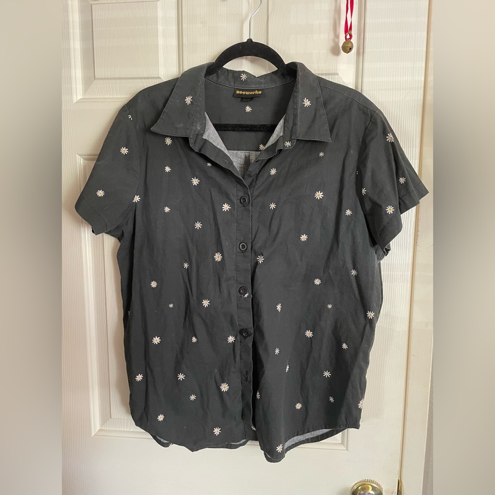 Nooworks x Band.do Daisy on Black XXL 2X Plus Size Button Down Top